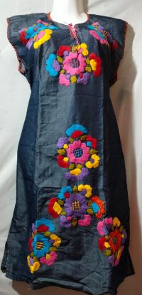 Imagen de Vestido bordado a mano 