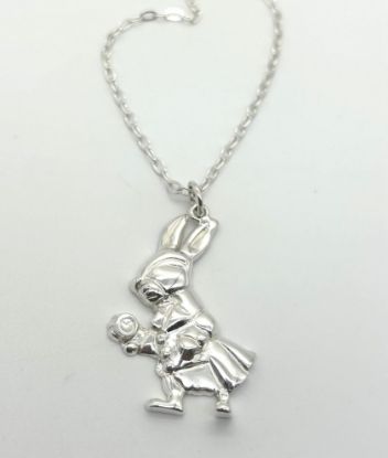 Imagen de Dije Conejo Alicia.