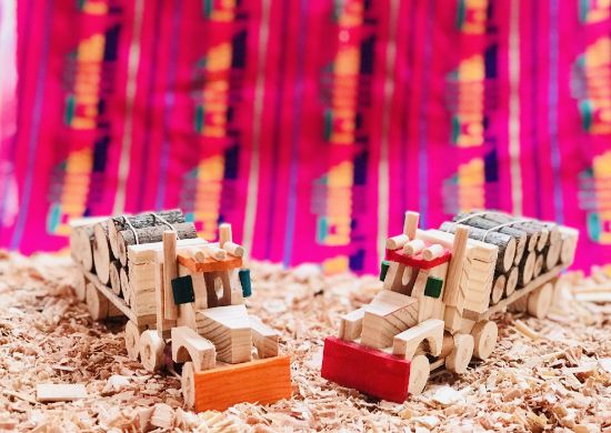 Imagen de 2 Tráiler De Madera - Juguete Artesanal Mexicano - Camión -