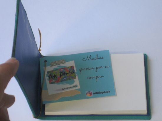 Imagen de Pintura original plasmada en una libreta artesanal