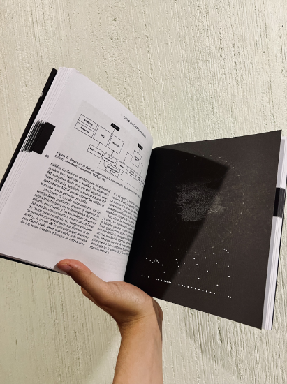 Imagen de Encarnando lo artificial: danza y co-creatividad humano-IA