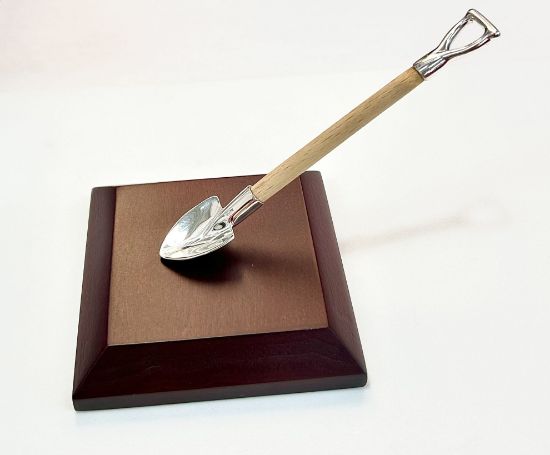 Imagen de Escultura pala minera/ Modelado en cera.