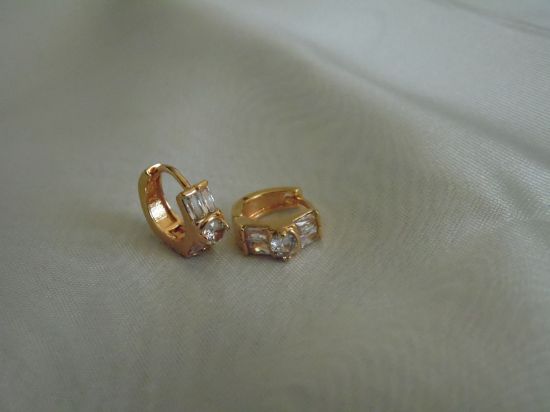 Imagen de Huggie Moño hecha de chapa de oro