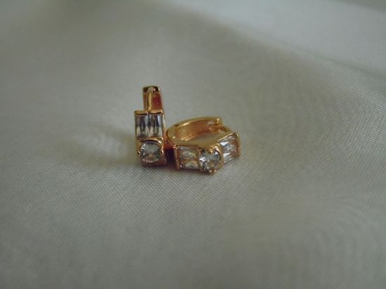 Imagen de Huggie Moño hecha de chapa de oro