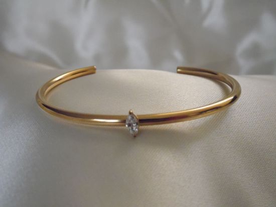 Imagen de Pulsera Oval con Zirconia hecha de Acero Inoxidable