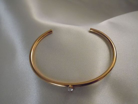 Imagen de Pulsera Oval con Zirconia hecha de Acero Inoxidable