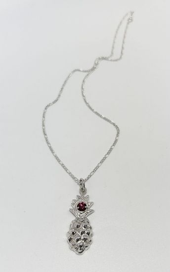 Imagen de Dije piña con Cadena incluida.