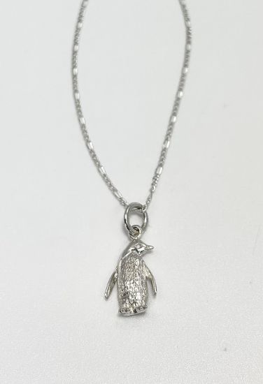 Imagen de Dije pingüino con cadena.