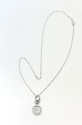 Imagen de Dije reloj con cadena.