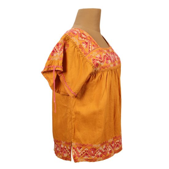 Imagen de Blusa de color mostaza bordada