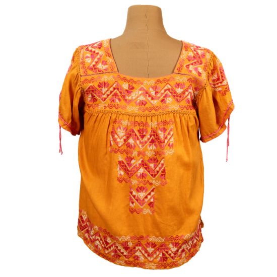 Imagen de Blusa de color mostaza bordada