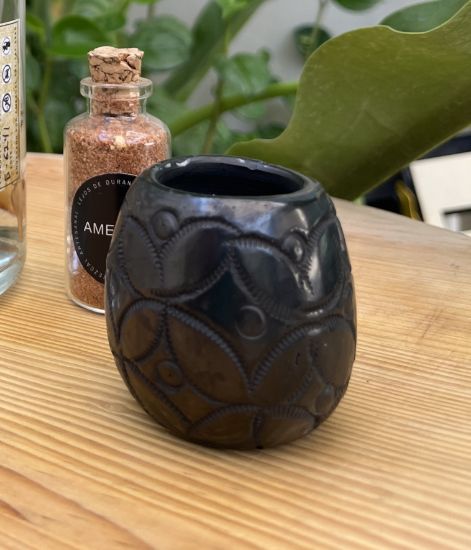 Imagen de Vaso Mezcalero de barro negro de Oaxaca