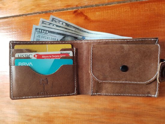 Imagen de Cartera con bolsillo