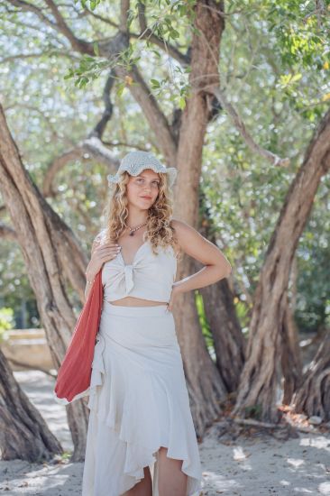 Imagen de Conjunto de falda Balam y crop top sak bej