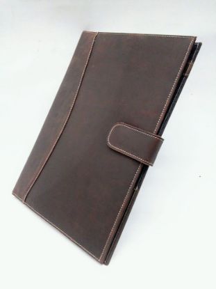 Imagen de CARPETA DE PIEL OFICIO CON BROCHE DE IMÁN