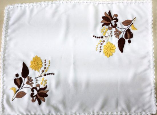 Imagen de Mantelito bordado