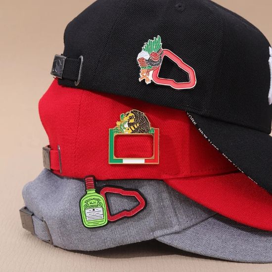 Imagen de Pin Broche Metálico Para Gorra Logo New Era - San Judas Tadeo 