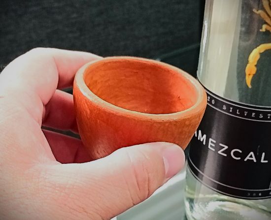 Imagen de Set de 3 Vasos mezcaleros de barro bruñido Colima