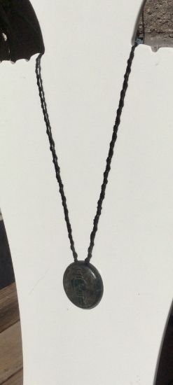 Imagen de Simbolo de la palabra - Arte prehispánico - collar de piedra serpentina estilo jade guatemalteco