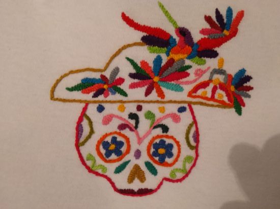 Imagen de Playera CH con bordado de tenangos (5)