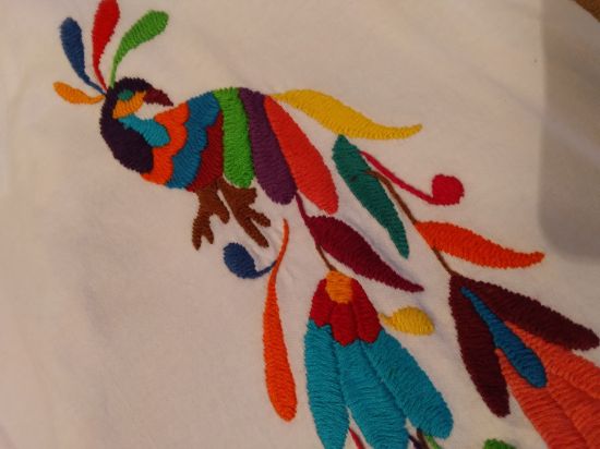 Imagen de Playera CH con bordado de tenangos (9)