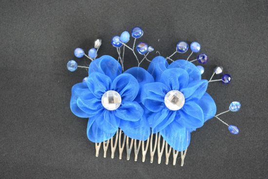 Imagen de tocado flores organza comunion graduacion peineta flores 