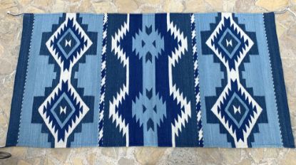 Imagen de Tapete de lana Azul Indigo tenido natural  tejido a mano con colores vegetales  80x154cm