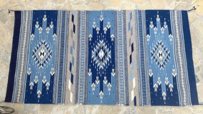 Imagen de Tapete de lana Azul Indigo tenido natural  tejido a mano con colores vegetales  80x150cm