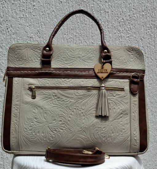 Imagen de Porta Lap para mujer