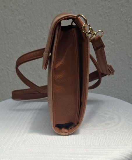 Imagen de Porta Celular de Piel para Mujer