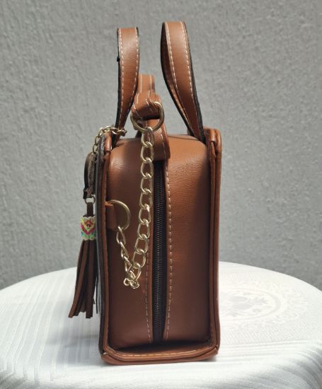 Imagen de Bolsa de Piel Juvenil Colibrí Color Negra