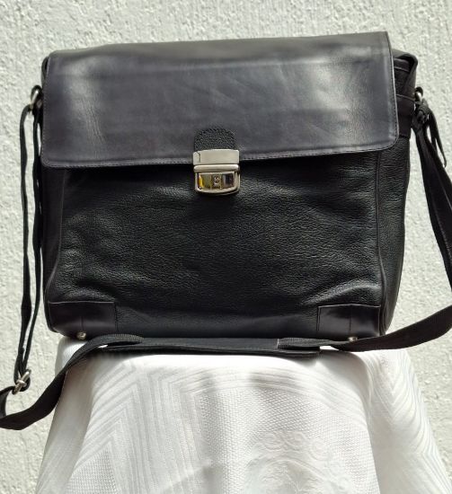 Imagen de Maletín amplio color negro de piel de Borrego Peligüey (Borrego Tabasco)