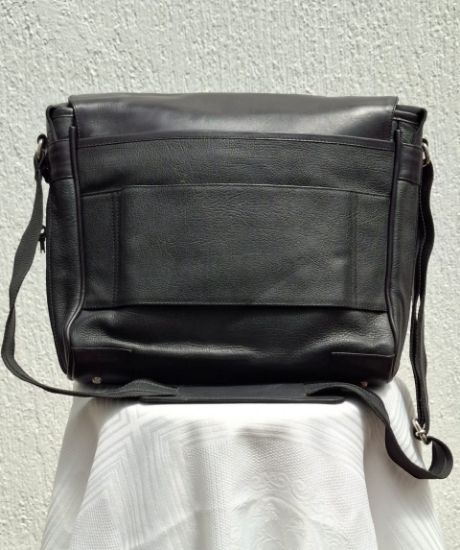 Imagen de Maletín amplio color negro de piel de Borrego Peligüey (Borrego Tabasco)