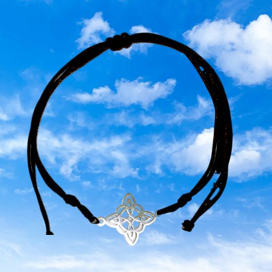 Imagen de 1 Dije Nudo de Bruja CURADO Uso Rudo en Pulsera Roja AA + 4 Modelos y Colores a Escoger ALTA DURABILIDAD -x1