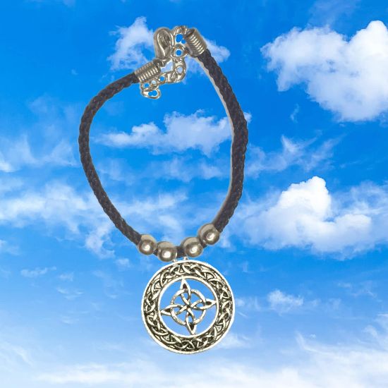 Imagen de 1 Dije Nudo de Bruja CURADO Uso Rudo en Pulsera Roja BORLAS Acero+ 4 Modelos y Colores a Escoger ALTA DURABILIDAD- x1