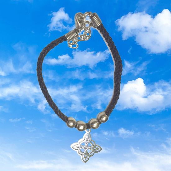 Imagen de 1 Dije Nudo de Bruja CURADO Uso Rudo en Pulsera Roja BORLAS Acero+ 4 Modelos y Colores a Escoger ALTA DURABILIDAD- x1