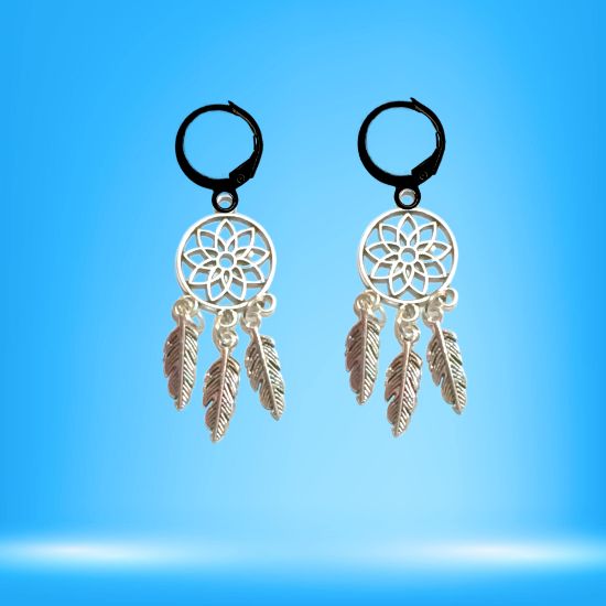 Imagen de 1 Par de Atrapasueños Color Plata  Alta Durabilidad en Arracaditas Negras de Acero Inoxidable para Escoger x1