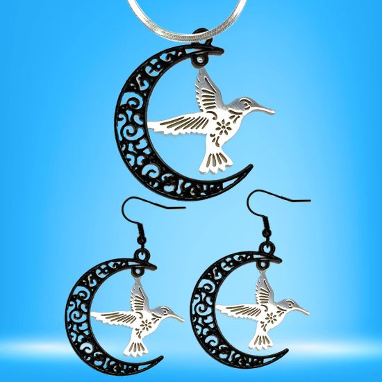 Imagen de Hermoso Colibri Acero Inoxidable Alta Durabilidad en Luna Creciente Negra 41x31mm en Aretes, Collar o Juego (Aretes+Collar)+9 Combinaciones y Modelos para Escoger x1col