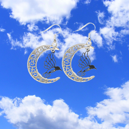 Imagen de Hermoso Colibri Silueta Grande Alta Durabilidad en Luna Creciente Negra 41x31mm en Aretes, Collar o Juego (Aretes+Collar)+9 Combinaciones y Modelos para Escoger x1col