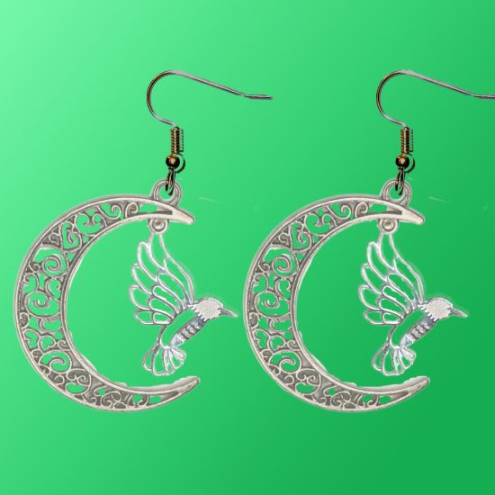 Imagen de Hermoso Colibri Silueta Grande Alta Durabilidad en Luna Creciente Negra 41x31mm en Aretes, Collar o Juego (Aretes+Collar)+9 Combinaciones y Modelos para Escoger x1col