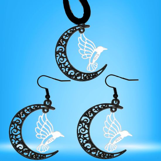 Imagen de Hermoso Colibri Silueta Grande Alta Durabilidad en Luna Creciente Negra 41x31mm en Aretes, Collar o Juego (Aretes+Collar)+9 Combinaciones y Modelos para Escoger x1col