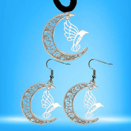 Imagen de Hermoso Colibri Silueta Grande Alta Durabilidad en Luna Creciente Negra 41x31mm en Aretes, Collar o Juego (Aretes+Collar)+9 Combinaciones y Modelos para Escoger x1col