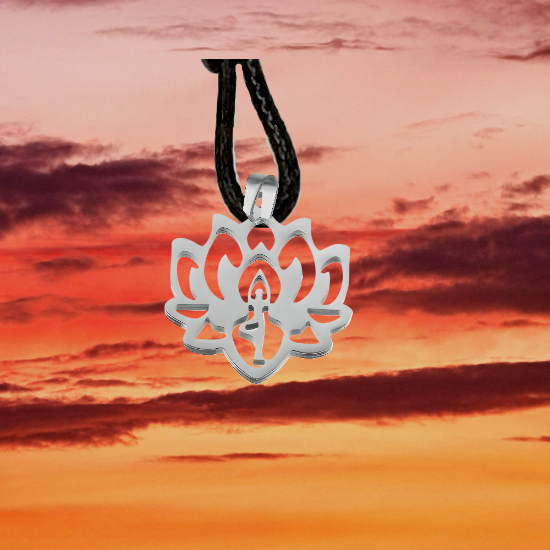 Imagen de Flor de Loto Mediana o Grande Acero Inoxidable (Meditacion Yoga ) Dije, Collar o LLavero x1loto