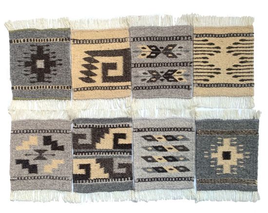 Imagen de 8  piezas de Posa Vasos de Lana  color neutral natural,  Tejido a Mano, 12x15 cm Mini Tapetes 