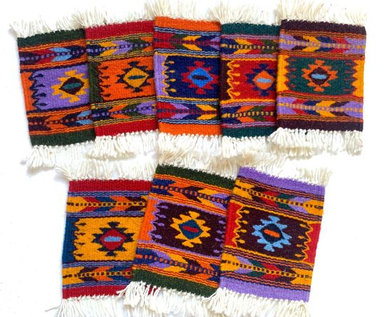 Imagen de Set de 8  piezas de Posa Vasos de Lana, Multi Color Tejido Zapoteco heccho a Mano, 12x15 cm Mini Tapetes