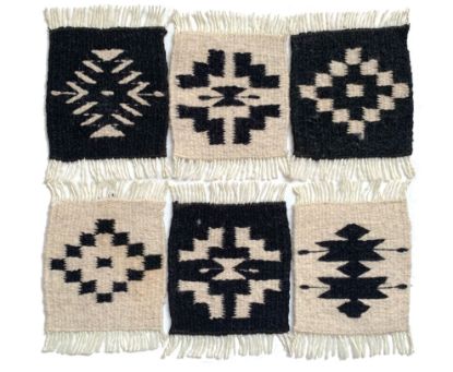 Imagen de 6  piezas de Posa Vasos de Lana  Blanco y Negro Tejido Zapoteco Hecho a Mano en telar, 12x13 cm Mini Tapetes