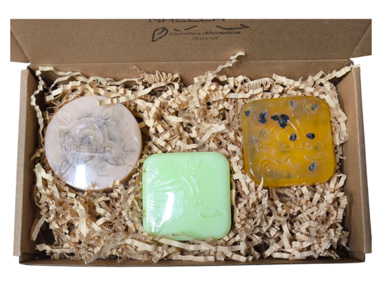 Imagen de Paquete de tres jabones terapéuticos "Plátano, Aloe vera y maracuyá"