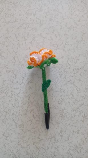 Imagen de Boligrafo Forma De Rosa Tejido A Mano Variedad De Colores.